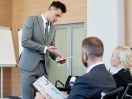 Inhouse-Trainer ausbilden und zertifizieren Inhouse-Trainer ausbilden und zertifizieren