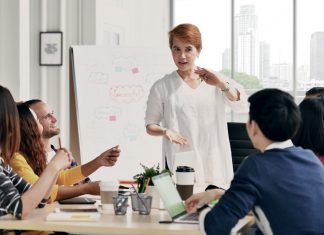 Warum es die Mensch-Mensch-Zusammenarbeit braucht Warum es die Mensch-Mensch-Zusammenarbeit braucht