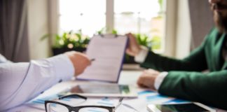 Hybrides Projektmanagement: Das Beste aus zwei Welten kombinieren