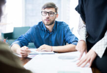 Storylistening und Storytelling: Wie Corporate Learning dabei unterstützt Storylistening und Storytelling